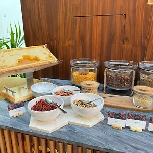 Duo Lisbon, Curio Collection By Hilton Lisbon