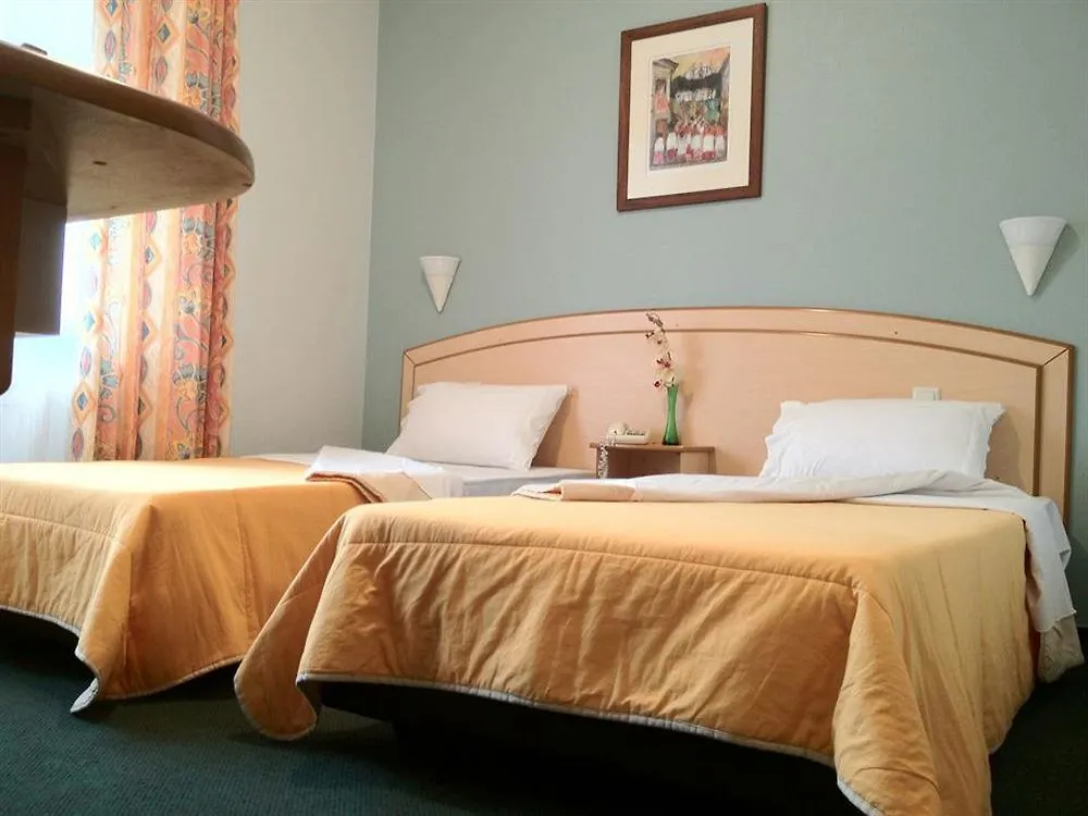 Yasha Hotel Люксембург