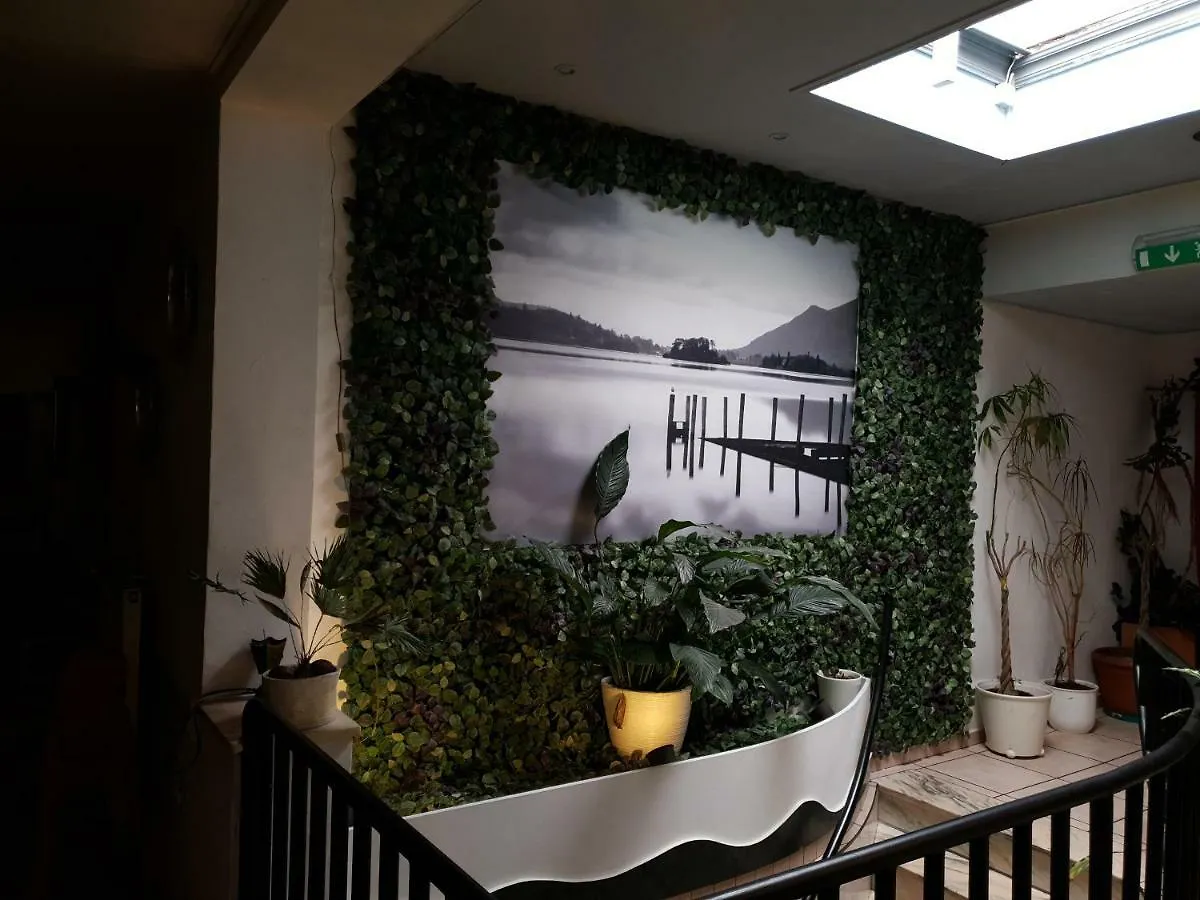 Yasha Hotel Люксембург